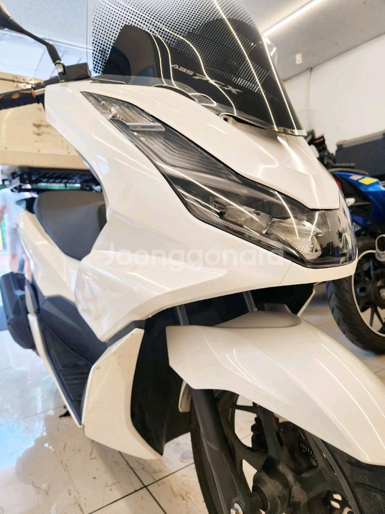 24년식 pcx125 팝니다--2