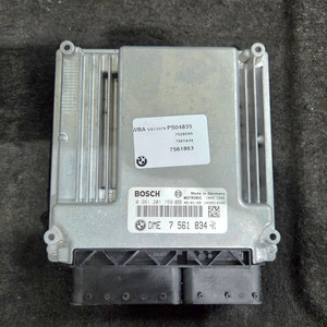 BMW E90 320i ECU 7561834 07년식