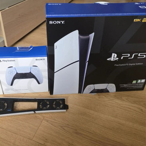 PS5 슬림 디지털 버전 +컨트롤러2+충전거치대 팝니다