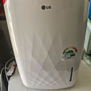 LG제습기15리터 1등급 결로방지예방 물잘빨립니다