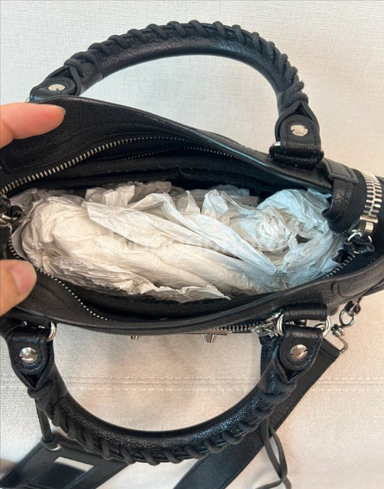 발렌시아가 시티백(모터백) 미니 메탈릭엣지 블랙--3