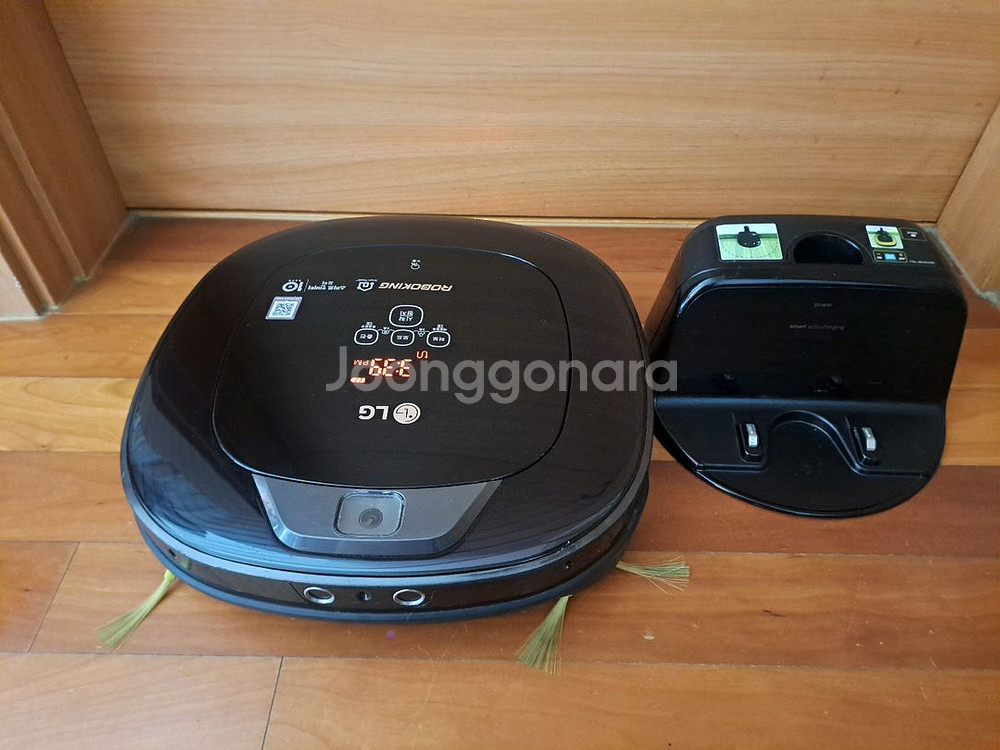 LG 물걸레 청소기겸 로봇청소기--2