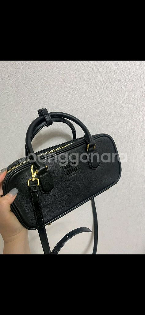 미우미우 아르카디 가방 키링2개포함--1