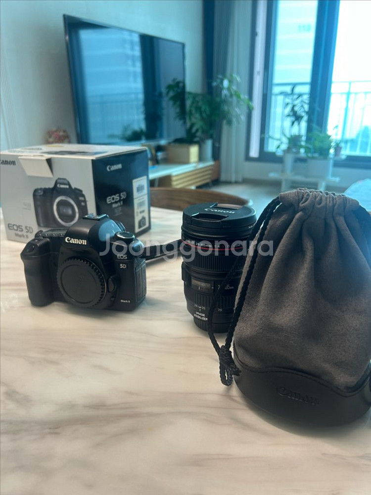 캐논 EOS 5D Mark II 및 EF 24-105m--8