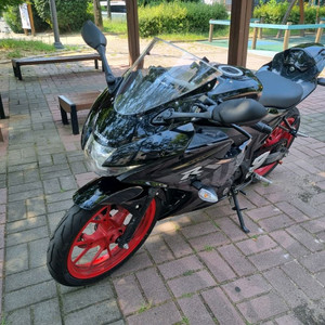 스즈끼 GSX125R 중고 팝니다
