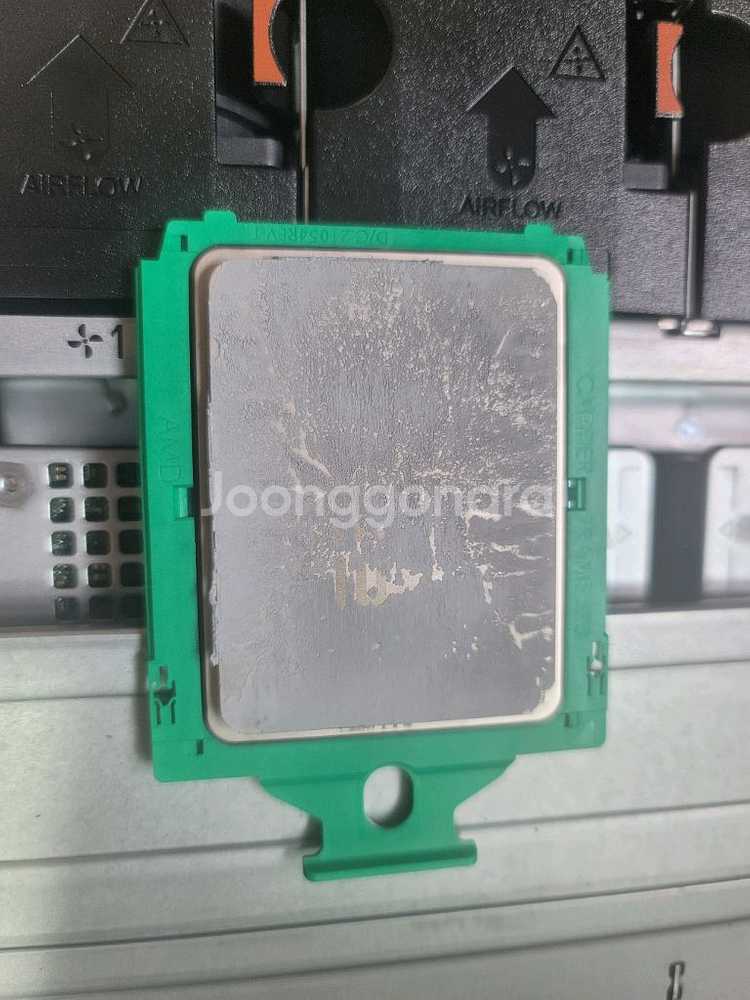 AMD EPYC 7F32 2개 쿨러미포함--0