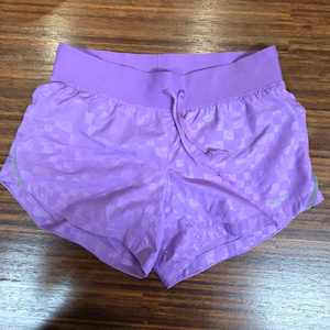 나이키 여성 해외판 체커보드 러닝 쇼츠반바지 xs