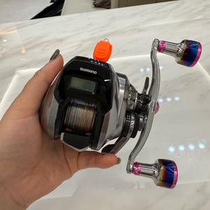 시마노 염월 프리미엄 150pg 우핸들 릴