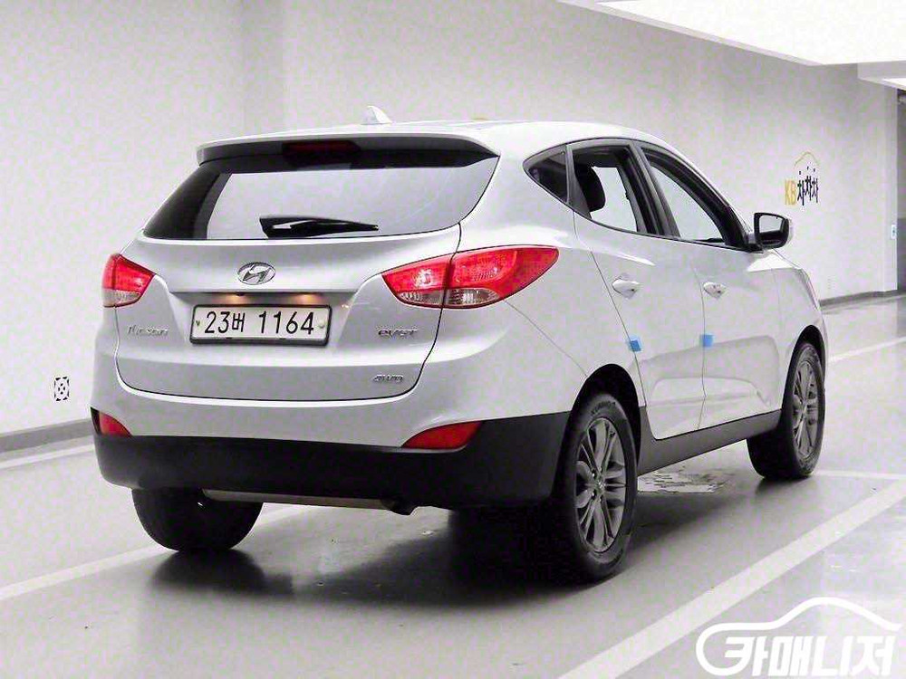 [현대]뉴 투싼iX 디젤(E-VGT)4WD 스마트 스페--3