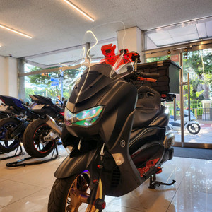 23년식 Nmax125 팝니다.