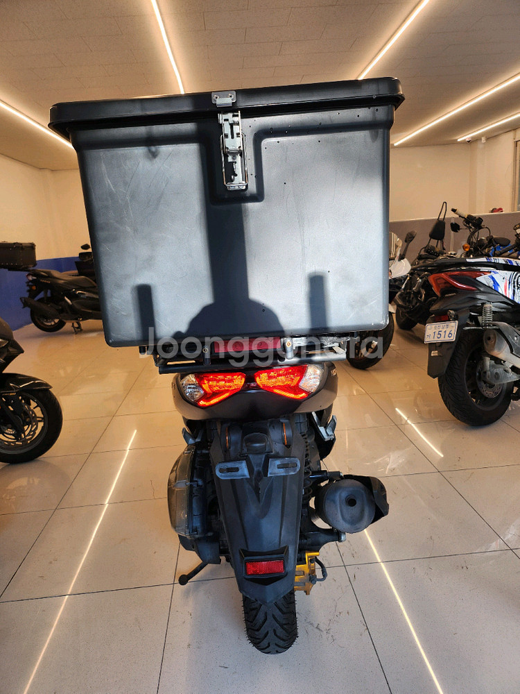 23년식 Nmax125 팝니다.--4