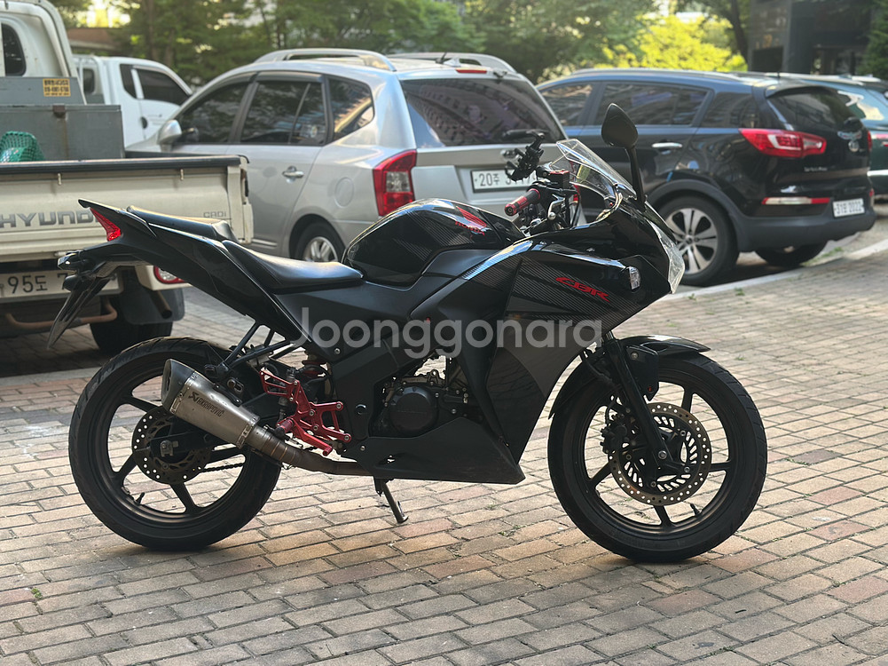 혼다 cbr125 2017년식 아크라 구변 판매합니다--6