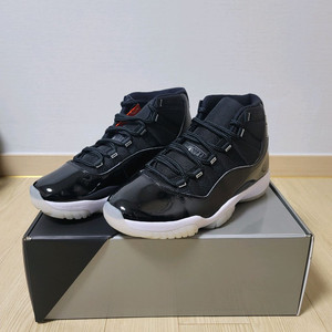 조던11쥬빌리 (260mm)