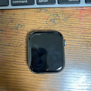 애플워치 나이키 스포츠 4 알루미늄 44mm GPS