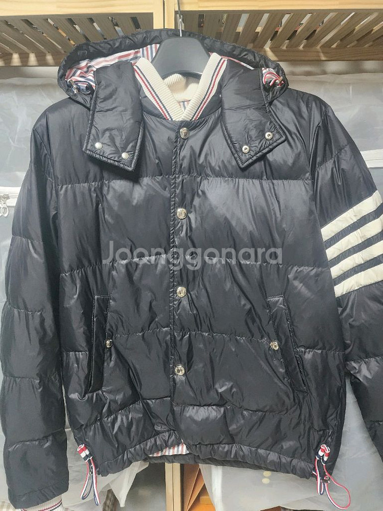 톰브라운 점퍼 100사이즈--0