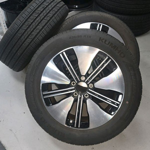 벤츠 EQB 휠타이어 235 55 18 tpms 포함