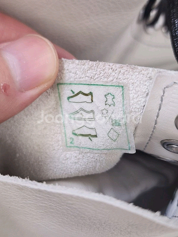 DR. MARTENS 8홀 1460 퍼스칼 화이트 23--5