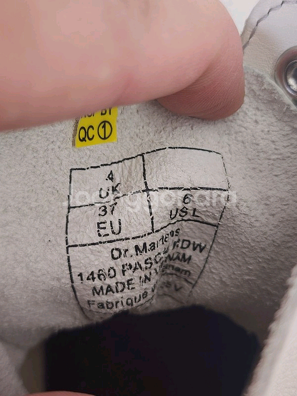 DR. MARTENS 8홀 1460 퍼스칼 화이트 23--6