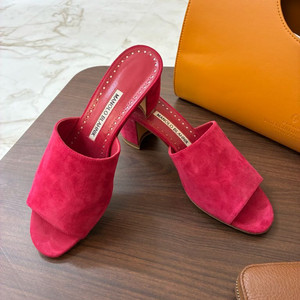 마닐로블라닉 스웨이드 뮬