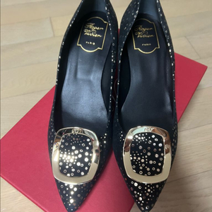 로저비비에 38사이즈 펌프스 힐 새상품