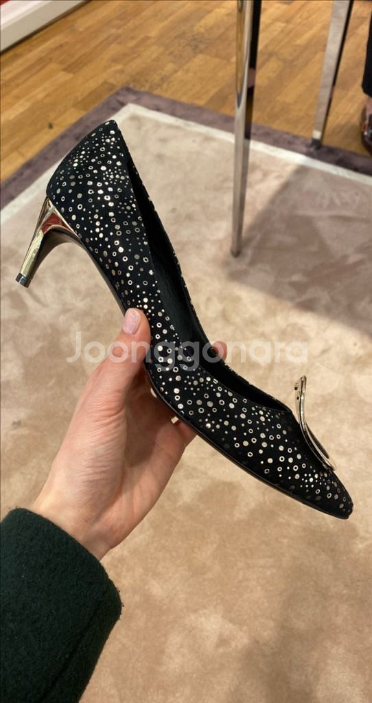 로저비비에 38사이즈 펌프스 힐 새상품--8