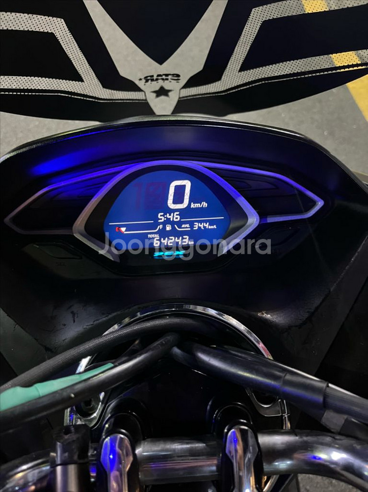 2020 PCX125 혼다 멧블랙 깨끗한차량 165만원--9