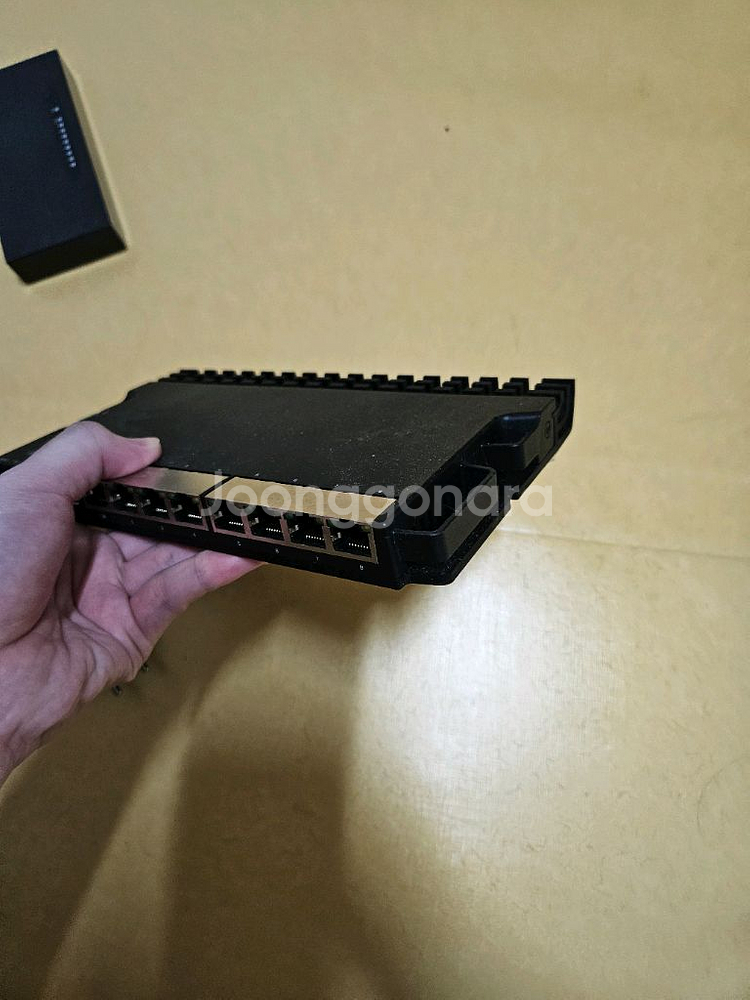 Mikrotik RB5009UG--1
