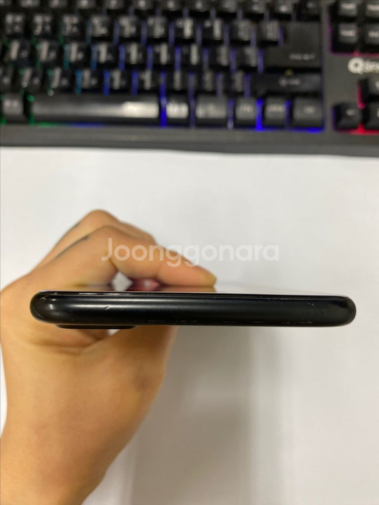 아이폰8플러스 스그 액정SS급 64GB 배터리96%--5