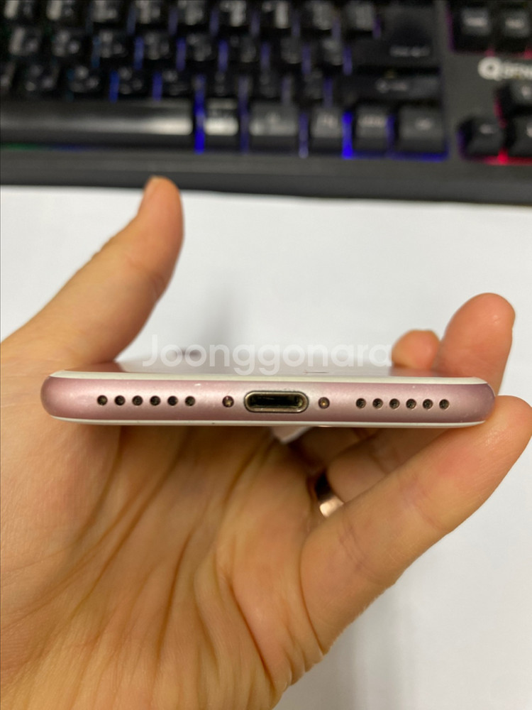 아이폰7 로즈 액정SS급 128G 배터리100 공신폰--5