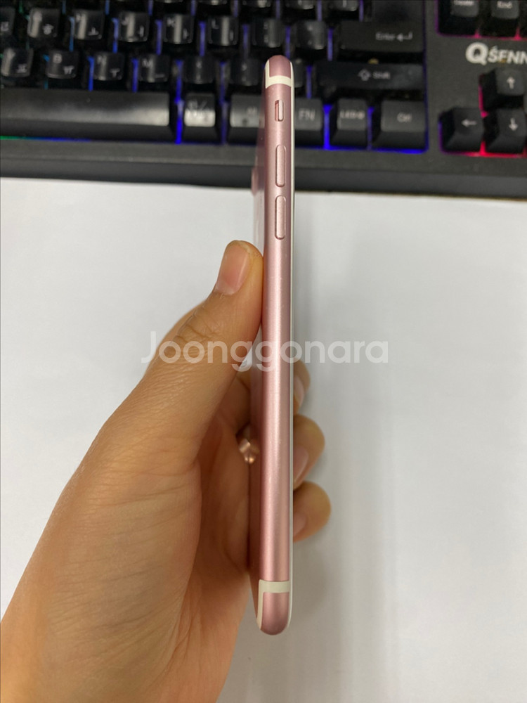아이폰7 로즈 액정SS급 128G 배터리100 공신폰--4