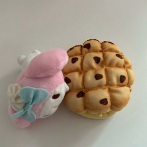 산리오 골라담는 레트로 빵 마이멜로디 메론빵 미니 인형