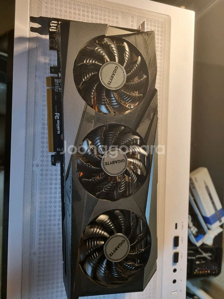 기가바이트 RX6750XT GAMING OC 12GB--2