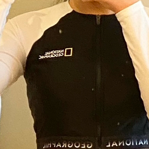 내셔널지오그래픽 래쉬가드 판매합니다