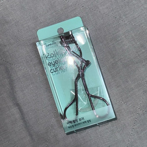 (새상품)필리밀리 뷰러 곡률20R (정가 10,900원