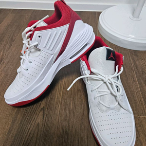 나이키 조던 맥스 아우라5 270mm