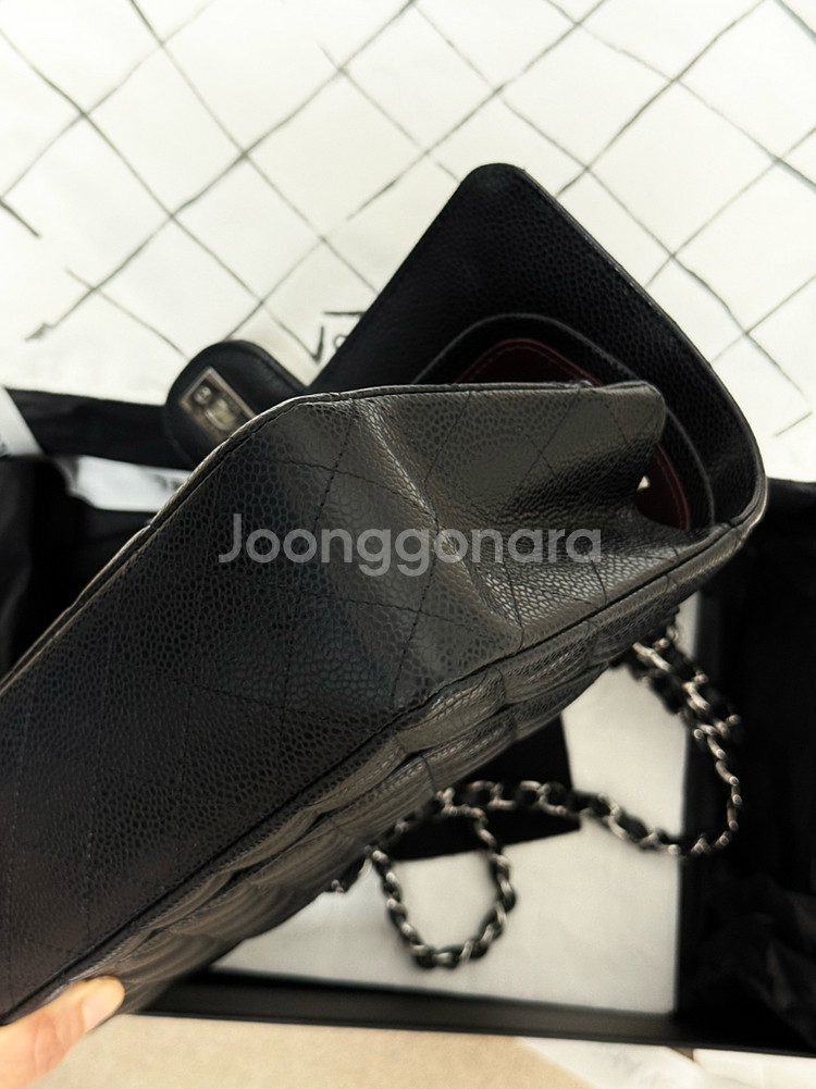 샤넬 클래식 플랩백 캐비어 미디움 은장 내장칩--5