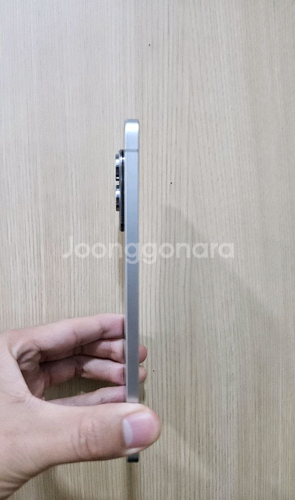 갤럭시 S25엣지 S급 256G 팝니다--3