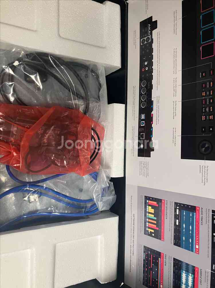 아카이 akai mpc live 2--1