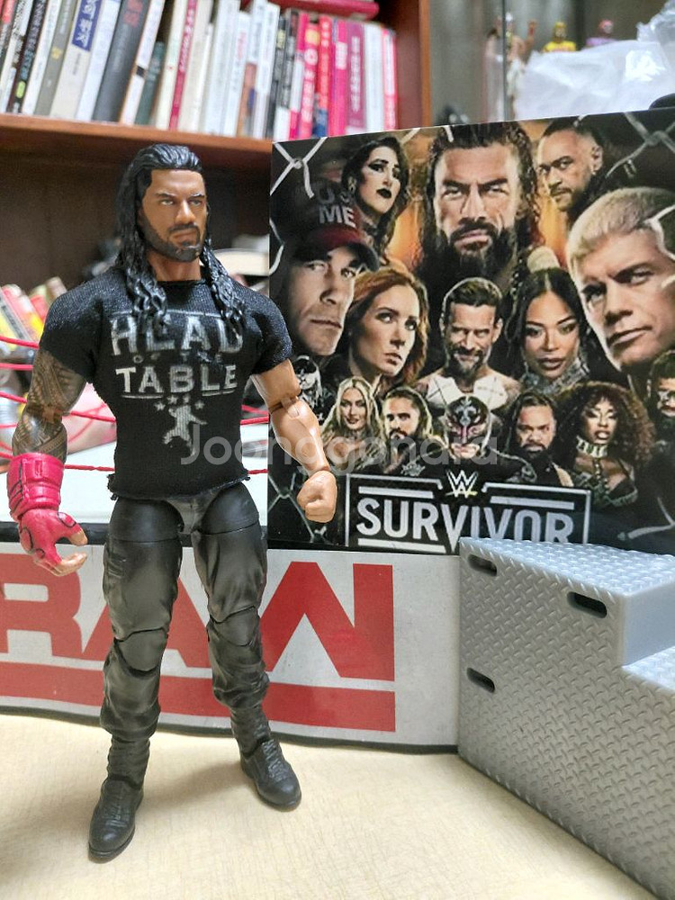 wwe 로만 레인즈 피규어--0
