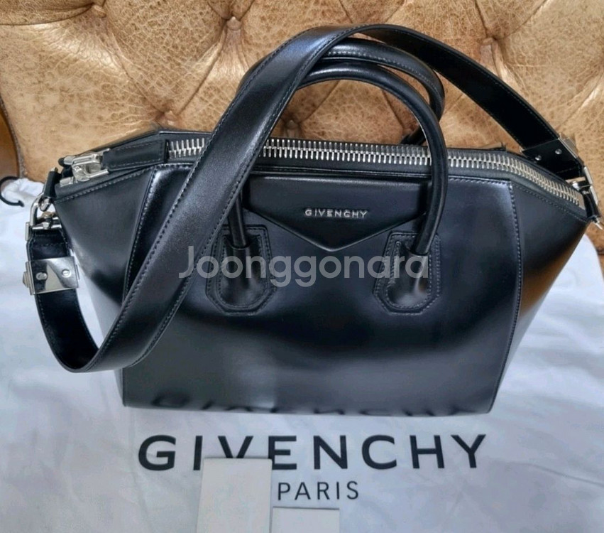 정품 지방시 안티고나 미듐 백 BB05118014 00--0