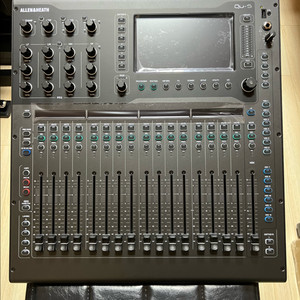 Allen & Heath Qu-5