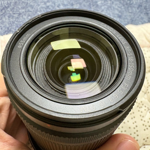 캐논 rf 18-150mm 렌즈 팝니다.