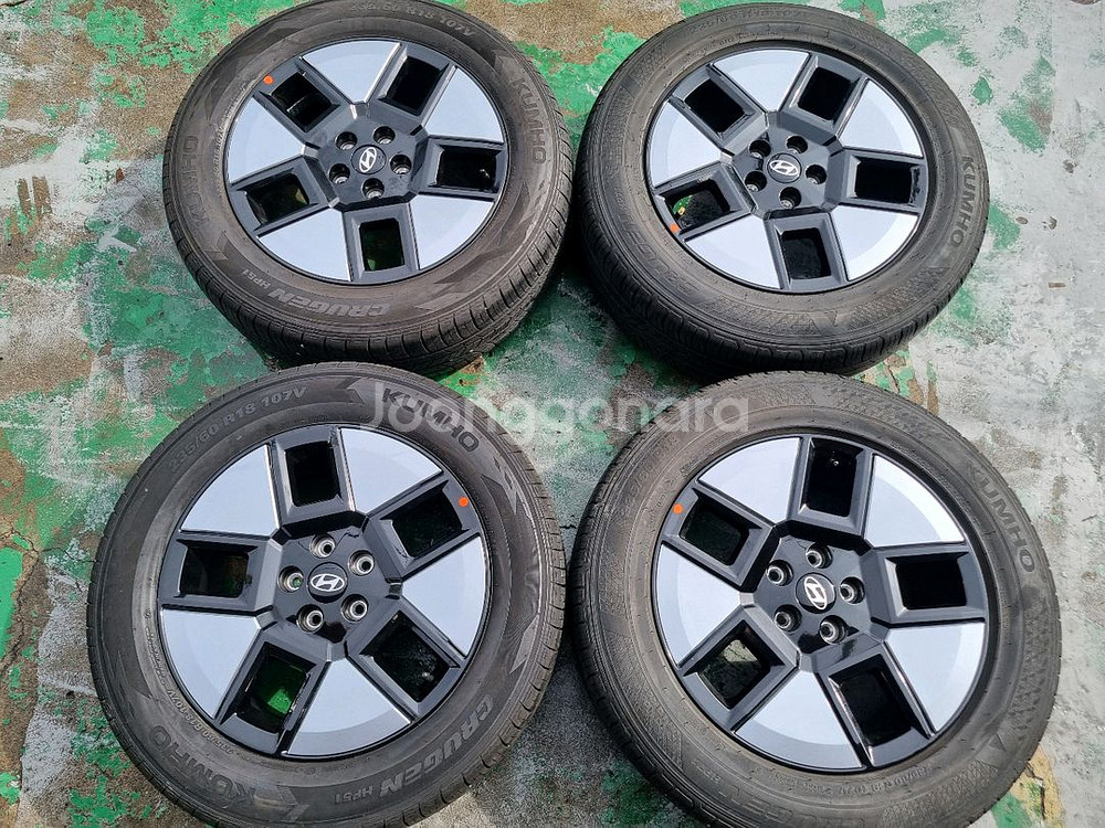 부산 싼타페 쏘렌토R 순정18인치 휠타이어셋트판매합니다--0