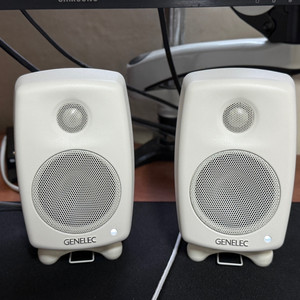 genelec g1 1조(2통) 판매 합니다.