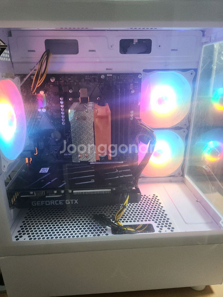 게이밍 컴퓨터 라이젠5 3500x GTX1660S--1