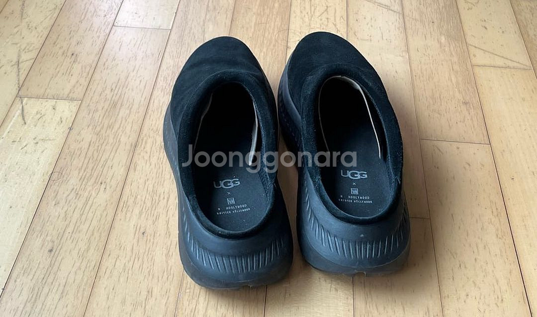 ugg 화이트 마운티어링 265--3