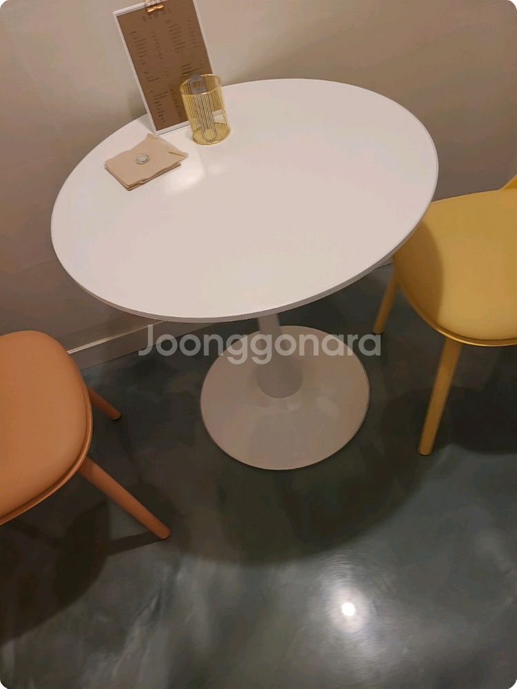 [최저가]원형 화이트 2인 4인 카페 식당 테이블 식탁--7