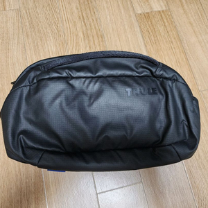 툴레 택트 웨이스트팩 5L 블랙 슬링백 힙색 팝니다