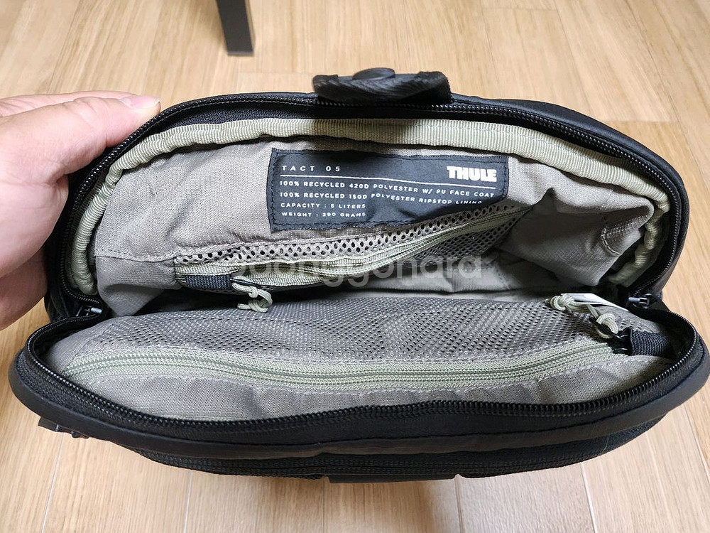 툴레 택트 웨이스트팩 5L 블랙 슬링백 힙색 팝니다--2