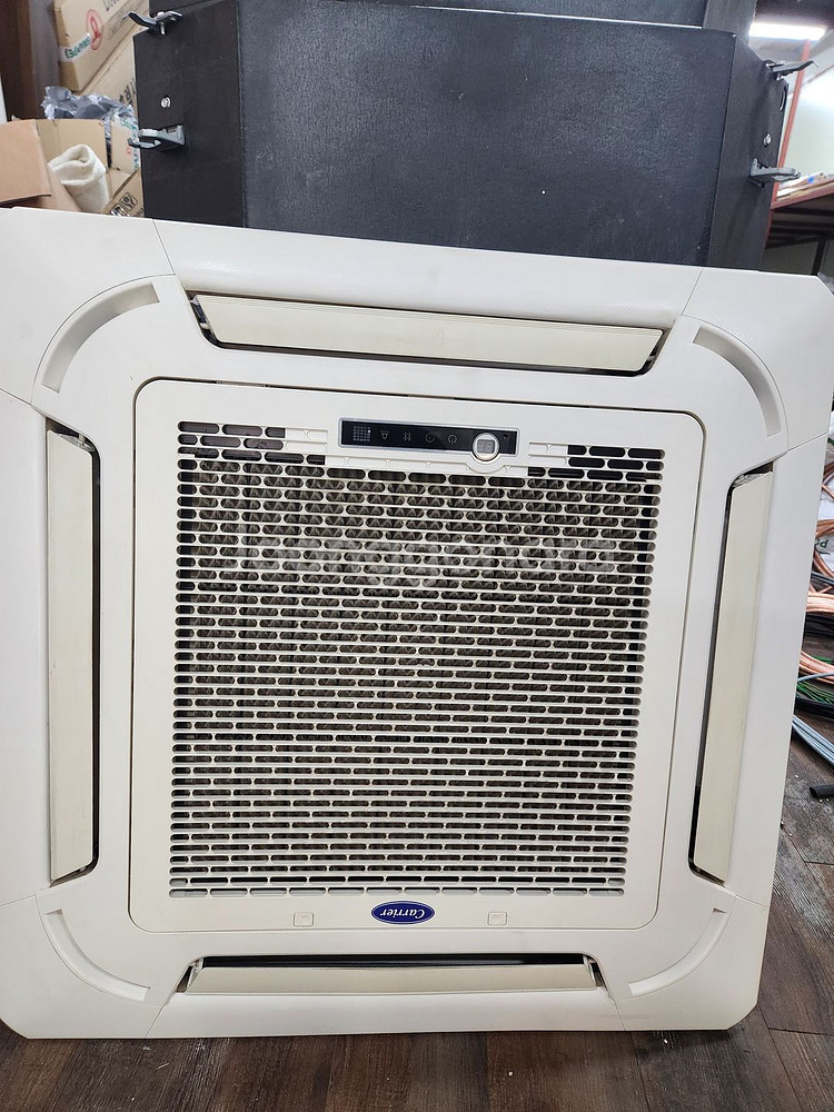 캐리어 18년 40평 냉난방 천장형--0